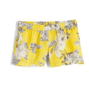 Kut From the Kloth yellow linen shorts purchased from Stitch fix. NWOT, 3 inch